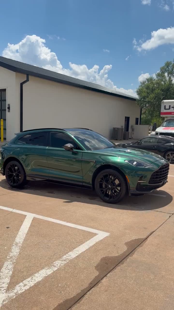Aston Martin DBX — the reveal